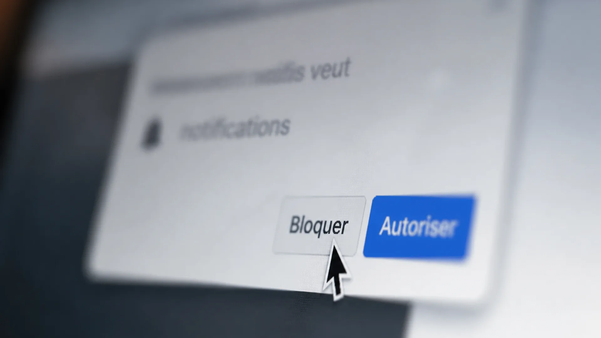 Un site te demande d’autoriser les notifications : pourquoi réfléchir avant de cliquer — Vérifier avant d’agir : le réflexe qui évite la mauvaise décision.